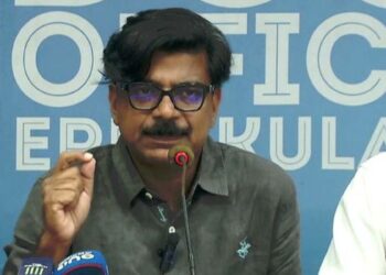 ‘കമ്പനി കടുത്ത സാമ്പത്തിക പ്രതിസന്ധിയിൽ’; സിഎംആർഎൽ മുഖ്യമന്ത്രിക്ക് നൽകിയ നിവേദനം പുറത്തുവിട്ട് മാത്യു കുഴൽനാടൻ