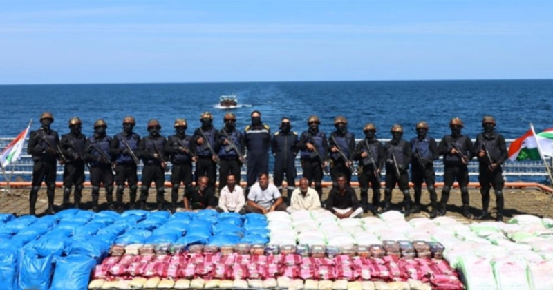 3300 കിലോ മയക്കുമരുന്നുമായി പാക് സംഘം പിടിയിൽ