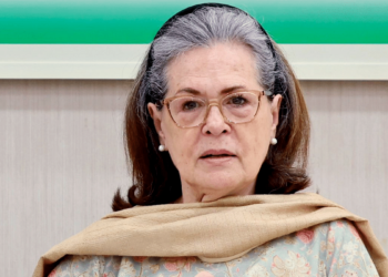 സോണിയയ്ക്ക് ഇറ്റലിയിൽ ഇപ്പഴും സ്വന്തമായി വീട്. കോടികളുടെ ആസ്തി. സത്യവാങ്മൂലം ഇങ്ങിനെ