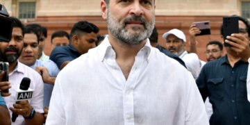 അമിത് ഷായ്ക്കെതിരായ അധിക്ഷേപം; ജോഡോ യാത്ര നിർത്തിവച്ച് രാഹുൽ നാളെ കോടതി കയറും