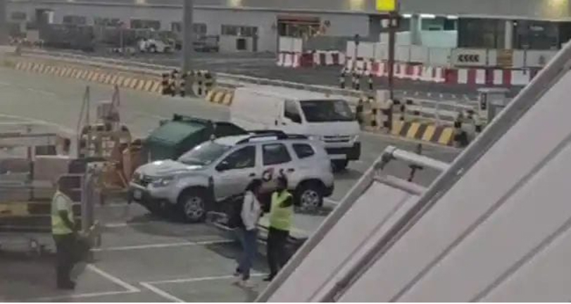 ചെക്കിംഗ് കഴിഞ്ഞ ശേഷം വിമാനത്തിൽ നിന്ന് ഇറങ്ങി ഓടി മലയാളി യുവതി