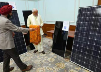 ഒരു കോടി കുടുംബങ്ങള്‍ക്ക് 300 യൂണിറ്റ് സൗജന്യ വൈദ്യുതി; സൗരോര്‍ജ പദ്ധതിക്ക് കേന്ദ്രത്തിന്റെ അംഗീകാരം