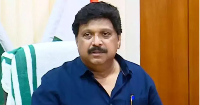പ്രഖ്യാപനം നടപ്പായില്ല; ഗണേഷ് കുമാറിനും 20 പേഴ്ണല് സ്റ്റാഫ്