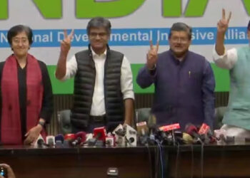 ഒടുവില്‍ പ്രഖ്യാപനം; കൈകോര്‍ത്ത് എഎപിയും കോണ്‍ഗ്രസും, പഞ്ചാബിൽ തനിച്ച് മത്സരിക്കും