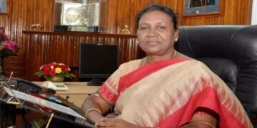 അസാധാരണ നീക്കവുമായി കേരളം സുപ്രിംകോടതിയിൽ; രാഷ്ട്രപതിക്കെതിരെ പരാതി