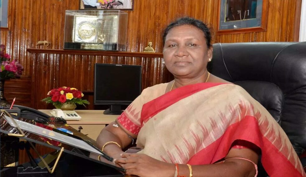 അസാധാരണ നീക്കവുമായി കേരളം സുപ്രിംകോടതിയിൽ; രാഷ്ട്രപതിക്കെതിരെ പരാതി