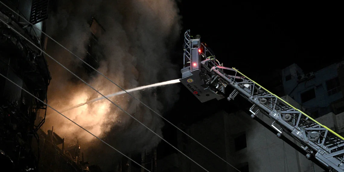 ധാക്കയിൽ പ്രമുഖ റസ്റ്റോറന്റിന് തീപിടിച്ചു; 43 മരണം