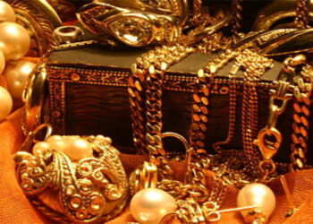 ചരിത്രത്തിലാദ്യമായി അരലക്ഷം കടന്ന് സ്വര്ണവില