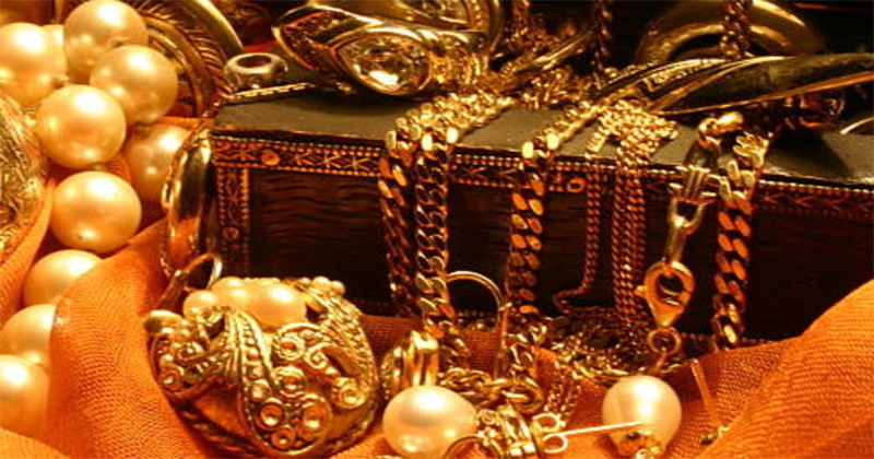 ചരിത്രത്തിലാദ്യമായി അരലക്ഷം കടന്ന് സ്വര്‍ണവില