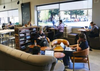 ഓഫീസിൽ വൈഫൈ ലഭിക്കുന്നില്ലെന്ന് ജീവനക്കാർ; ചായക്കടയിൽ പോയിരുന്ന് ജോലി ചെയ്യണമെന്ന് ​ഗൂ​ഗിൾ