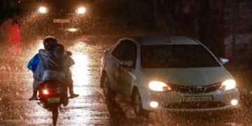 സംസ്ഥാനത്ത് മൂന്ന് മണിക്കൂറിനുള്ളിൽ നാല് ജില്ലകളിൽ മഴ, ഇടിമിന്നലിനും സാധ്യത