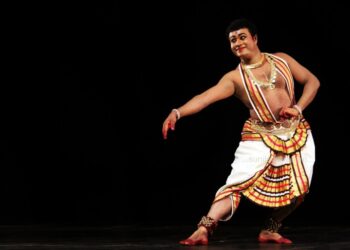 ആർഎൽവി രാമകൃഷ്ണന് ഇത് സ്വപ്ന സാഫല്യം; കലാമണ്ഡലത്തിൽ മോഹിനിയാട്ടം അവതരിപ്പിച്ചു
