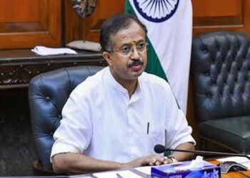 റിസപ്ഷനിസ്റ്റ് ജോലി വാഗ്ദാനം നൽകി ഒമാനിലേക്ക് കടത്തി; വി. മുരളീധരന്റെ ഇടപെടലിൽ കണ്ണൂർ സ്വദേശിനിക്ക് മോചനം