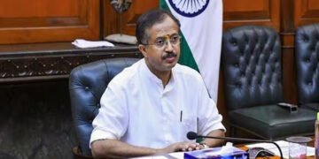 റിസപ്ഷനിസ്റ്റ് ജോലി വാഗ്ദാനം നൽകി ഒമാനിലേക്ക് കടത്തി; വി. മുരളീധരന്റെ ഇടപെടലിൽ കണ്ണൂർ സ്വദേശിനിക്ക് മോചനം