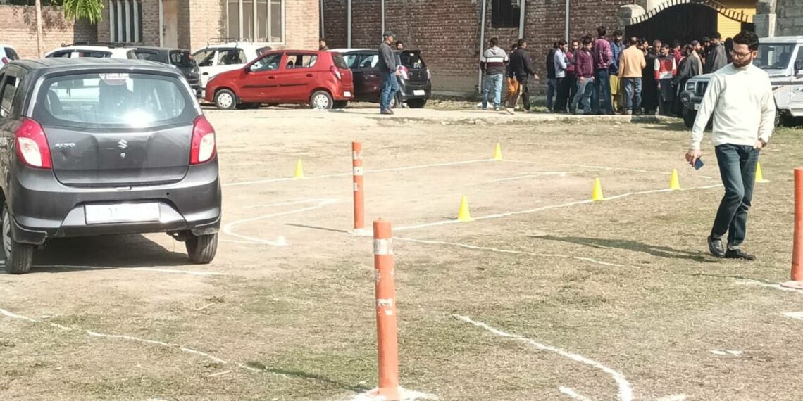 ഇനി മുതൽ പ്രതിദിനം 50 ടെസ്റ്റുകൾ മാത്രം; സംസ്ഥാനത്ത് ഡ്രൈവിങ് ടെസ്റ്റുകൾക്ക് നിയന്ത്രണം