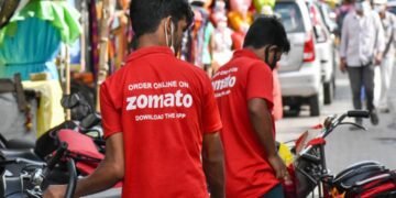 ‘പ്യുവർ വെജ് ഫ്‌ളീറ്റ്’: വ്യാപക വിമർശനത്തെ തുടർന്ന് പച്ച വേണ്ട ചുവപ്പ് തന്നെ മതിയെന്ന് സൊമാറ്റോ