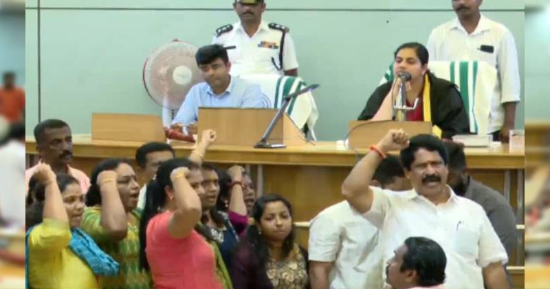 കെഎസ്ആർടിസി ഡ്രൈവർ-മേയർ തർക്കം; കോർപ്പറേഷൻ കൗൺസിലിൽ ബിജെപി പ്രതിഷേധം