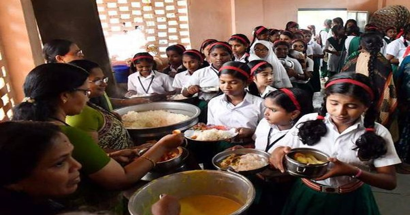 ‘സ്കൂ​ൾ ഉ​ച്ച​ഭ​ക്ഷ​ണ പ​ദ്ധ​തി​ക്ക് ഭ​ക്ഷ്യ​സു​ര​ക്ഷാ ലൈ​സ​ന്‍​സ് വേ​ണ്ട’; വി​ചി​ത്ര ഉ​ത്ത​ര​വു​മാ​യി വി​ദ്യാ​ഭ്യാ​സ വ​കു​പ്പ്