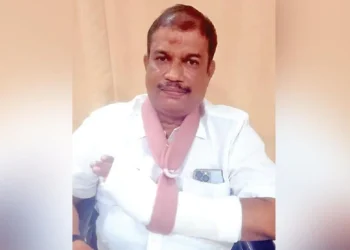 കോൺഗ്രസ് മണ്ഡലം പ്രസിഡന്റിന്റെ കൈയൊടിച്ച സംഭവം: യൂത്ത്‌കോൺഗ്രസ് ജില്ലാ സെക്രട്ടറിക്ക് സസ്‌പെൻഷൻ