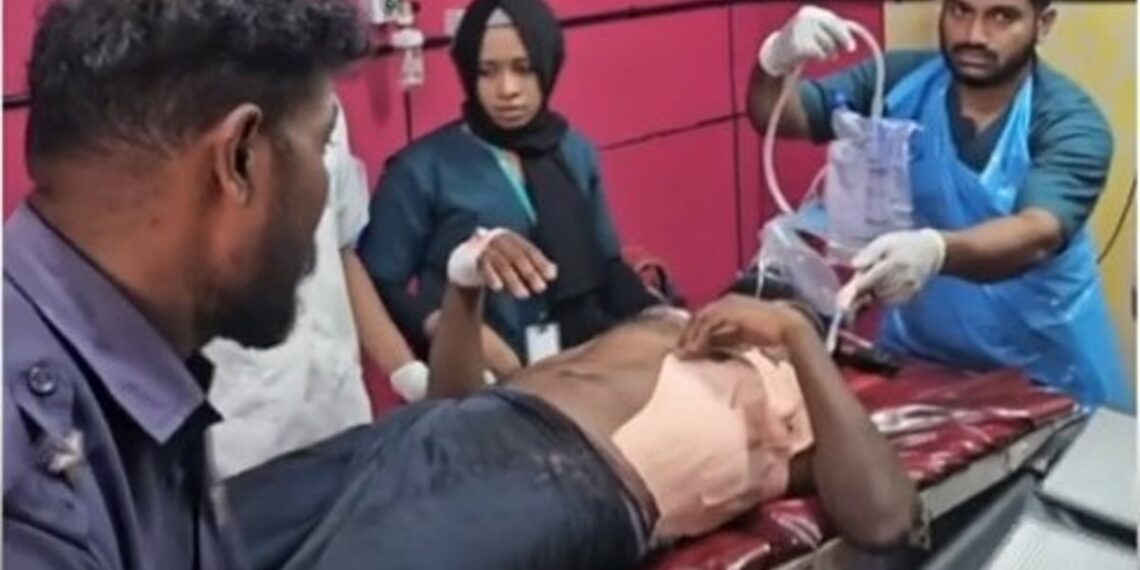 കുടിവെള്ളം എടുക്കുന്നതിനെച്ചൊല്ലി തര്ക്കം; മലപ്പുറത്ത് രണ്ടുപേര്ക്ക് വെട്ടേറ്റു