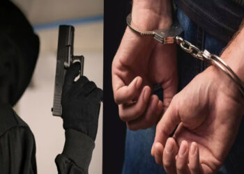 കൊച്ചിയില് വീണ്ടും തോക്കുചൂണ്ടി കവര്ച്ച; ലോഡ്ജില് താമസിച്ചയാളുടെ പണവും മൊബൈലും കവര്ന്നു