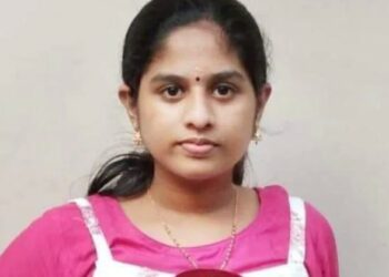 വർക്കലയിൽ വിദ്യാർഥിനി കടലിൽ ചാടി മരിച്ചു