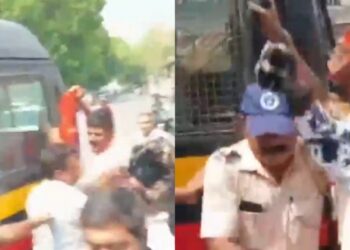 17 കാരന്‍ ഓടിച്ച പോര്‍ഷെ കാര്‍ ബൈക്കിലിടിച്ച സംഭവം; പിതാവിന് നേരെ മഷിയെറിഞ്ഞ് ജനക്കൂട്ടം