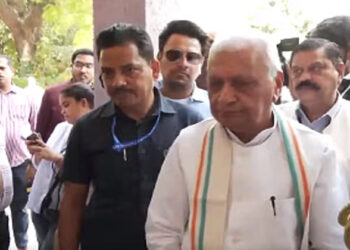 ‘ഭാരതം ഉടൻ തന്നെ ലോകത്തിലെ മഹാശക്തിയായി മാറും’; ന്യൂദൽഹി ലോക്സഭാ മണ്ഡലത്തിൽ വോട്ട് രേഖപ്പെടുത്തി ഗവർണർ