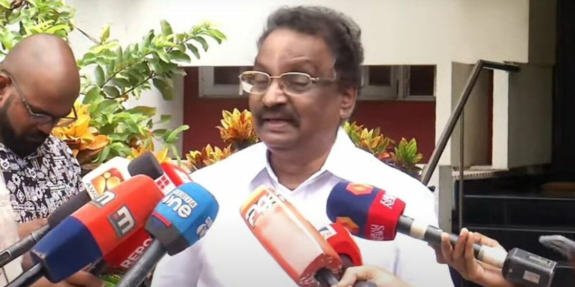 ‘മുഖ്യമന്ത്രിക്ക് ഒരു ലക്ഷത്തിനടുത്ത് ശമ്പളമുണ്ട്’; എവിടുന്നാ കാശെന്ന് ചോദിക്കുന്നതിൽ എന്തർത്ഥം?- എകെ ബാലന്‍