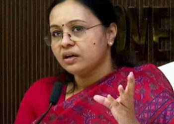 പക്ഷികള്‍ കടിച്ച പഴങ്ങള്‍ കഴിക്കരുത്; നിപ പ്രതിരോധം ശക്തമാക്കുമെന്ന് ആരോഗ്യ മന്ത്രി