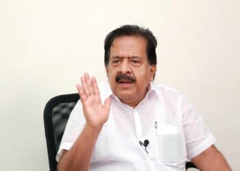 രമേശ് ചെന്നിത്തലയെ ഒതുക്കാൻ നീക്കം; ചെന്നിത്തല സതീശൻ്റെ വിരുന്ന് ബഹിഷ്കരിച്ചു.