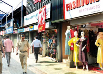 ദ്വയാർത്ഥ പ്രയോഗവും, അശ്ളീല ചുവയിലുള്ള സംസാരവും; മിട്ടായിത്തെരുവിലെ കച്ചവടക്കാർക്കെതിരെ പരാതി