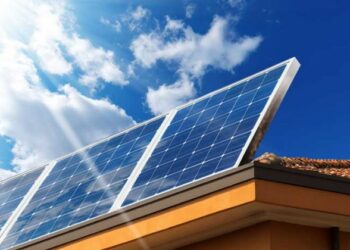 നിരക്ക് കൂട്ടി റെഗുലേറ്ററി കമ്മിഷന്‍; പുരപ്പുറ സൗരോര്‍ജ ഉല്‍പാദകര്‍ക്കു ഗുണം