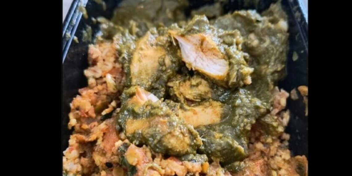 ഓർഡർ ചെയ്യ്തത് ‘പാലക് പനീർ’, ലഭിച്ചത് ‘ചിക്കൻ പാലക്ക്’ – നടപടി വേണമെന്ന് പരാതി