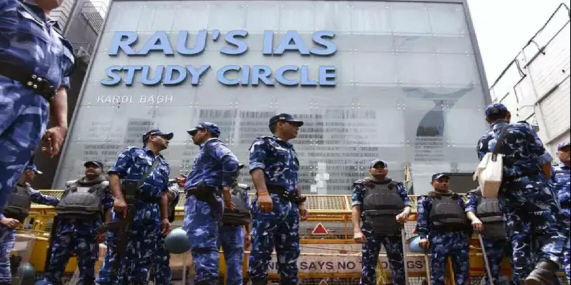 ഐഎഎസ് വിദ്യാർത്ഥികൾ മരിച്ചതിന് പിന്നാലെ ഡൽഹിയിലെ 13 കോച്ചിംഗ് സെൻ്ററുകൾ സീൽ ചെയ്തു