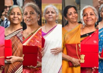 ഗുണ്ടൂരിൽ നിന്നും പ്രത്യേകം തിരഞ്ഞെടുത്തത്; വീണ്ടും ആന്ധ്രയുടെ മംഗൾഗിരി സാരിയിൽ നിർമല സീതരാമൻ