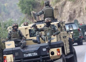 കശ്മീരിലെ കത്വയിൽ സൈനിക വാഹനത്തിന് നേരെ ഭീകരാക്രമണം; രണ്ട് സൈനികർക്ക് പരിക്ക്