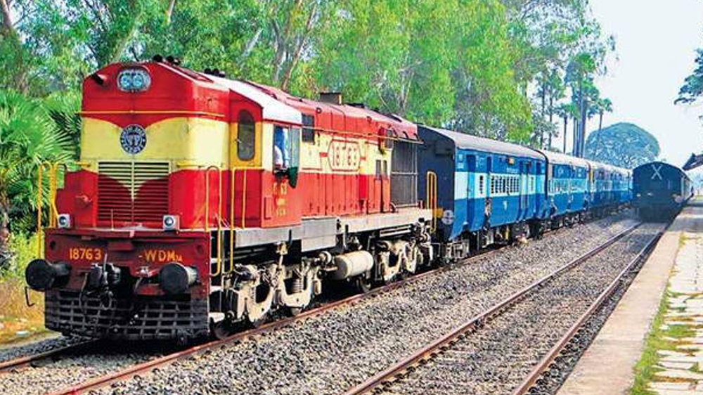 റെയിൽവെ ട്രാക്കിൽ വെള്ളക്കെട്ട്: ട്രെയിനുകൾ ഭാഗികമായി റദ്ദാക്കി