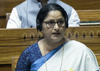 ജോലിസ്ഥലത്ത് സ്ത്രീകളെ തൊട്ടാൽ ഇനി വിവരമറിയും; ഷീ ബോക്‌സ് പോർട്ടലിന് തുടക്കമിട്ട് കേന്ദ്രസർക്കാർ