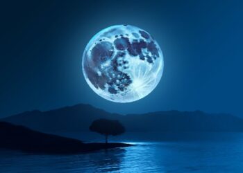 അസാധാരണ വലിപ്പത്തിൽ ചന്ദ്രനെ കാണാം; സൂപ്പർമൂൺ, ബ്ലൂ മൂൺ പ്രതിഭാസം ഇന്ന്