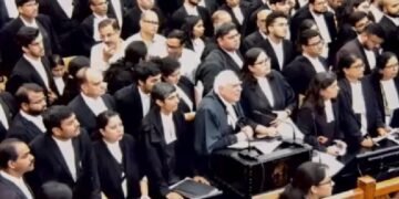 കൊൽക്കത്ത ബലാത്സം​ഗ കേസിൽ വാദം തുടരവേ കപിൽ സിബൽ പൊട്ടിച്ചിരിച്ച സംഭവം; രൂക്ഷ വിമർശനവുമായി സോഷ്യൽ മീഡിയ