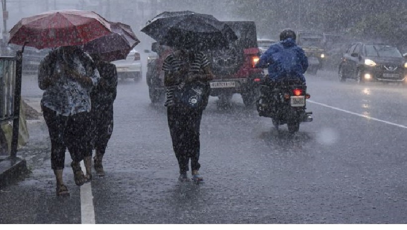 നാളെ മുതൽ മഴ വീണ്ടും എത്തും; ജാഗ്രതാ നിർദ്ദേശവുമായി കേന്ദ്ര കാലാവസ്ഥ വകുപ്പ്