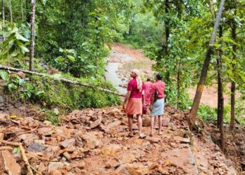 ഉരുൾപൊട്ടൽ ദുരന്തമുണ്ടായ വിലങ്ങാട് ശക്തമായ മഴ; ആളുകളെ ക്യാമ്പിലേക്ക് മാറ്റി – ജാ​ഗ്രതാ നിർദ്ദേശം