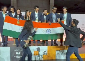 ലോക ചെസ് ഒളിംമ്പ്യാഡിൽ പുതു ചരിത്രമെഴുതി ഇന്ത്യ; ഇരട്ട സ്വർണ്ണ നേട്ടം