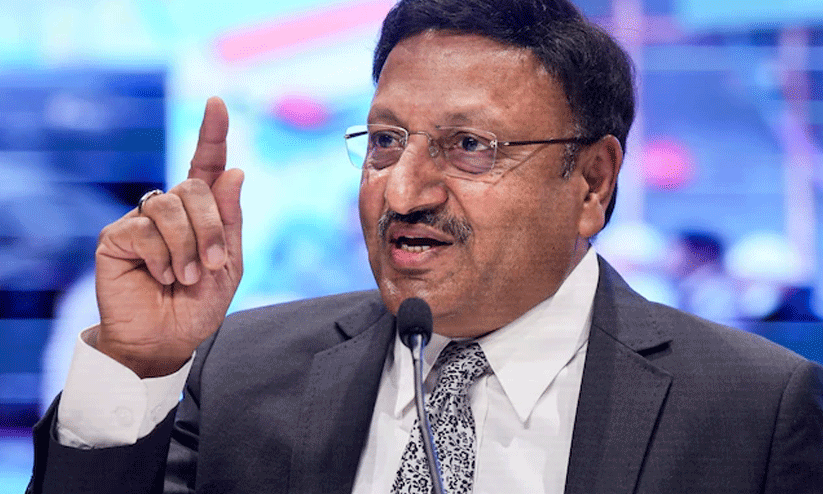 മുഖ്യ തിരഞ്ഞെടുപ്പ് കമ്മിഷണർ സഞ്ചരിച്ച ​ഹെലികോപ്റ്റർ അടിയന്തിരമായി നിലത്തിറക്കി; എല്ലാവരും സുരക്ഷിതരെന്ന് റിപ്പോർട്ട്