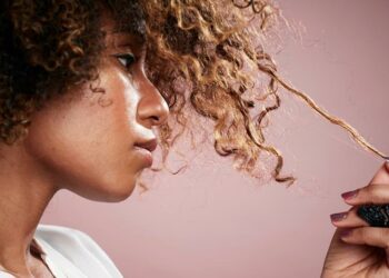 21 കാരിയുടെ വയറ്റിൽ രണ്ട് കിലോ മുടി; അഞ്ചു വയസ്സ് മുതൽ മുടി ഭക്ഷണം