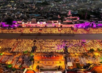 25 ലക്ഷം ദീപങ്ങൾ തെളിയിച്ചു; ദീപാവലി മഹോത്സവത്തിനൊരുങ്ങി അയോദ്ധ്യ രാമക്ഷേത്രം