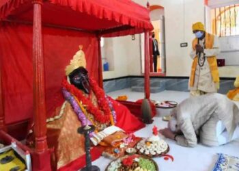 ബംഗ്ലാദേശ് ക്ഷേത്രത്തിലെ കിരീട മോഷണം; അപലപിച്ച് ഇന്ത്യ