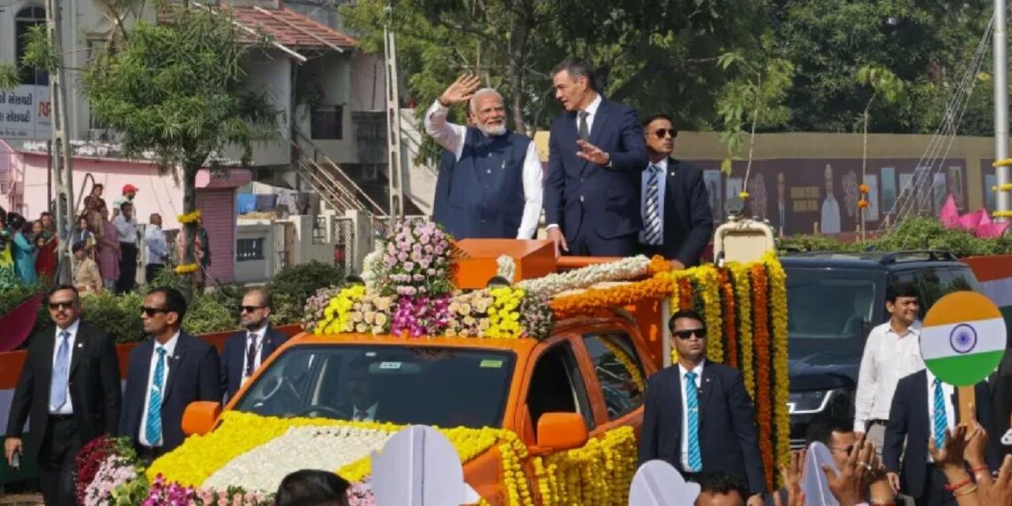 രാജ്യത്തെ വിമാന നിർമാണശാല ഉദ്ഘാടനം ചെയ്ത് മോദിയും സ്പെയിൻ പ്രധാനമന്ത്രിയും