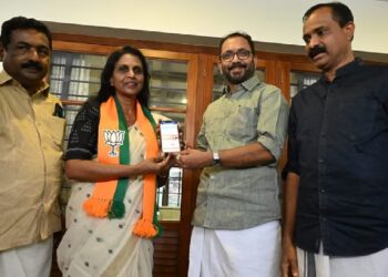 ‘ബിജെപിയുടെ ആദർശങ്ങളോട് വിശ്വാസം’; മുൻ ഡിജിപി ആർ ശ്രീലേഖ